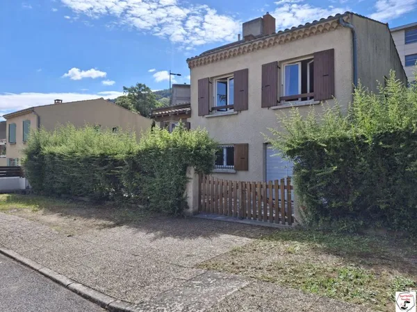 Maison - 104.98m ²