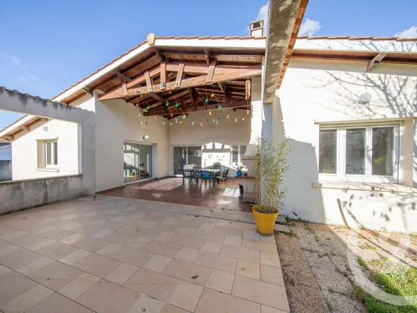 Maison 6 pièces 163 m² 