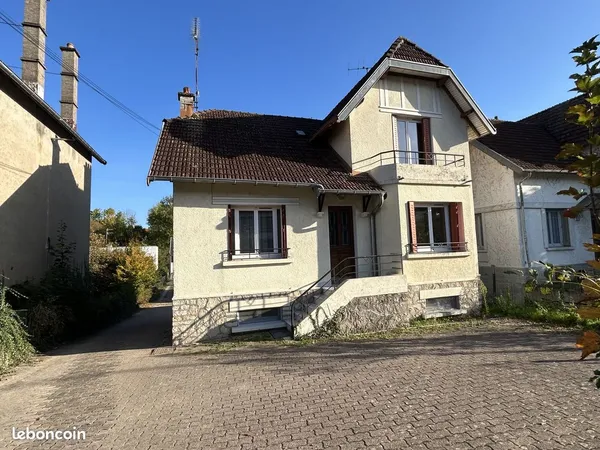 Maison Vesoul centre 125 m² proche commodités 