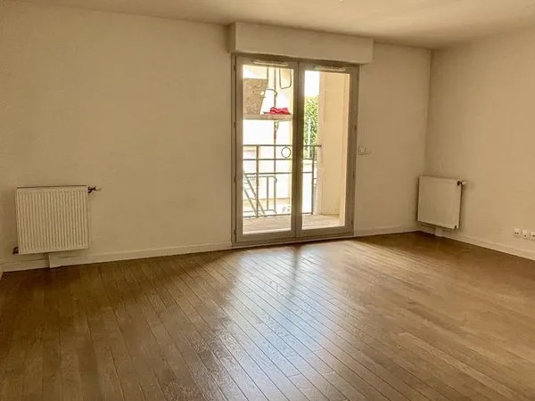 Studio 1 pièce 35 m² 