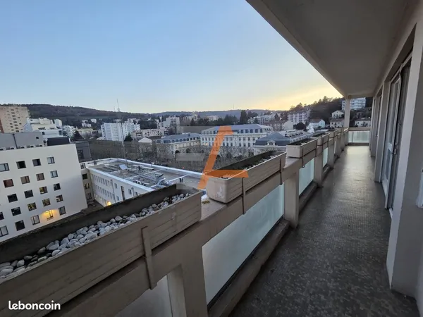Appartement 6 pièces 102 m² 