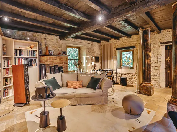 Maison 5 pièces 225 m² 