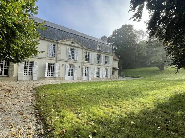 Maison 10 pièces 335 m² 