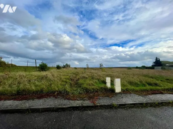 Terrain 650 m² 