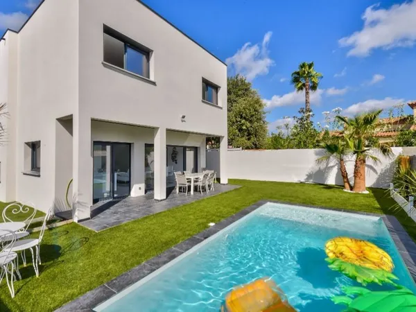Terrain 300 m² 