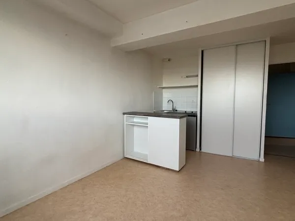 Studio 1 pièce 25 m² 