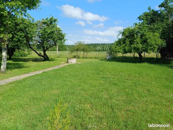 Terrain constructible 815 m² - Arboré, calme, proche Amboise 