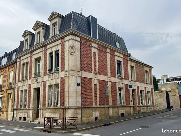 Maison 11 pièces 297 m² 