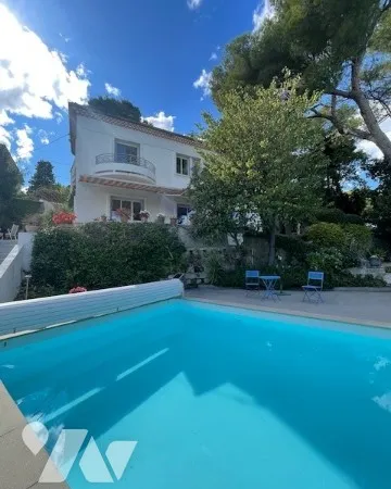 Maison 5 pièces 168 m² 