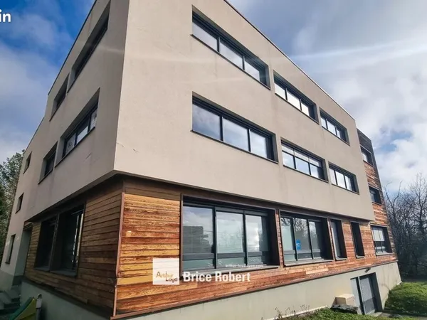 Bureaux 360 m² 