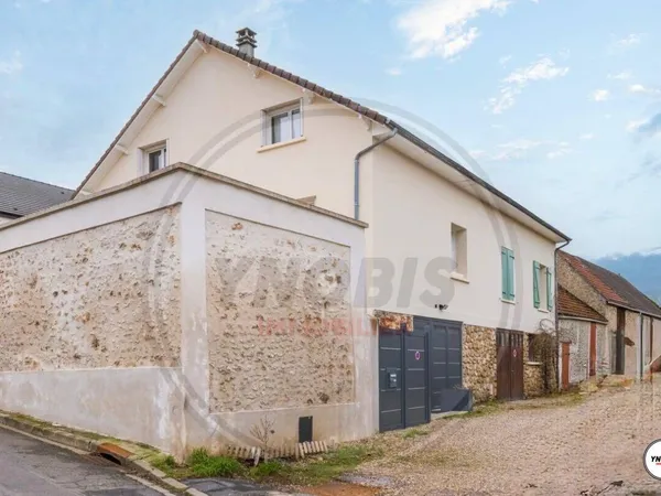 Maison 8 pièces 164 m² 