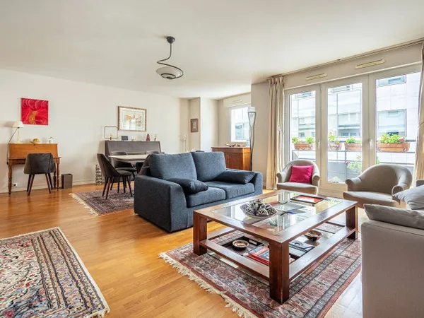 Appartement 6 pièces 143 m² 