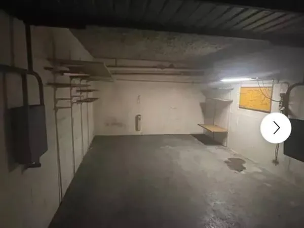 Loue parking - 18m² 