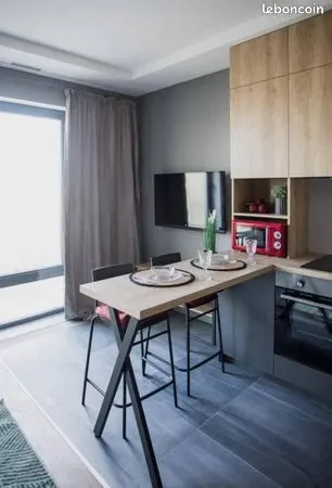 Studio 1 pièce 28 m² 