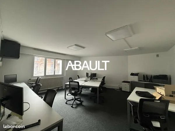 Bureau 115 m² 