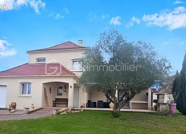 Maison 5 pièces 142 m² 