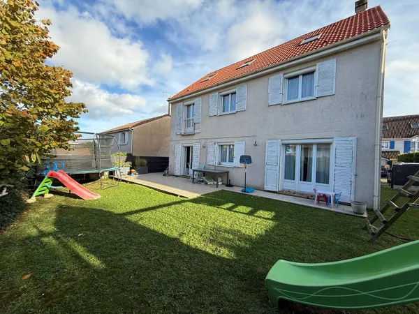 Maison 8 pièces 170 m² 