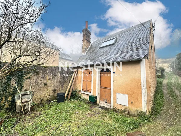 Jolie maison comprenant une chambre à finir de rénover à Montval-Sur-Loir (72500) 