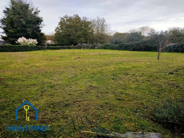 Terrain 831 m² 