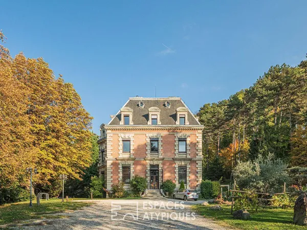 Maison 20 pièces 980 m² 