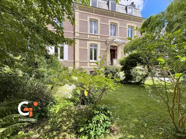 Maison 7 pièces 184 m² 