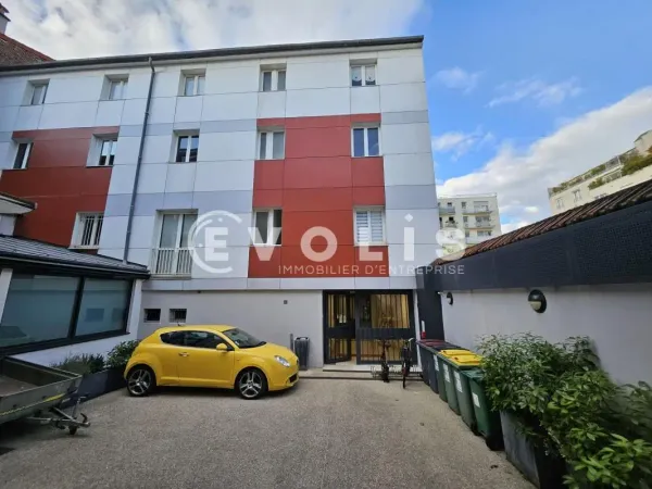 À louer - Bureaux lumineux de 106 m² à Montrouge 
