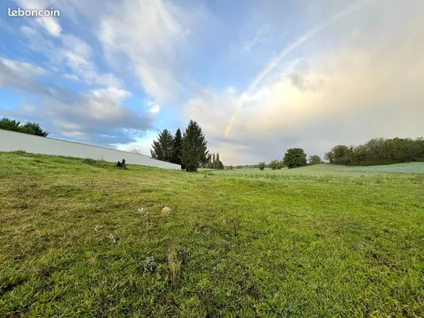 Terrain 880 m² 