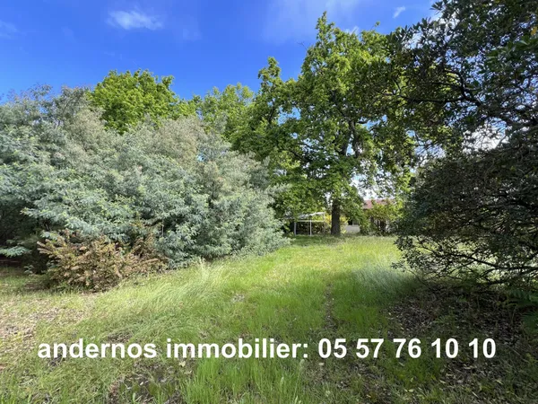 Terrain 600 m² 