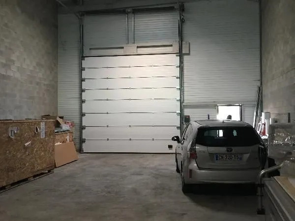 Local industriel 785 m² 