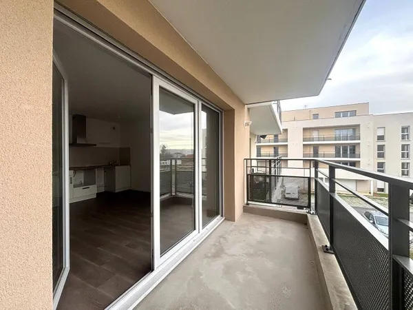 Studio 1 pièce 32 m² 