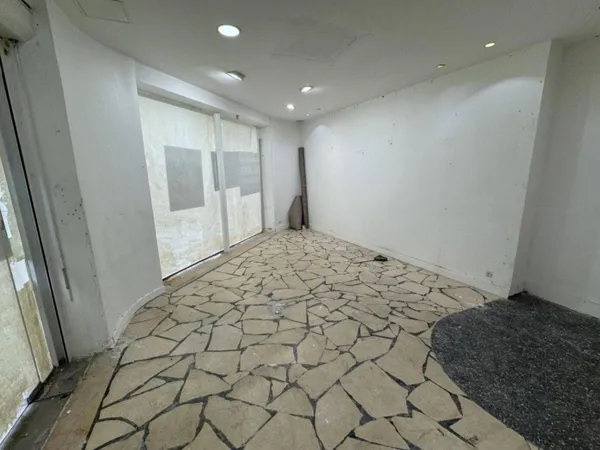 Boutique 2 pièces 89 m² 