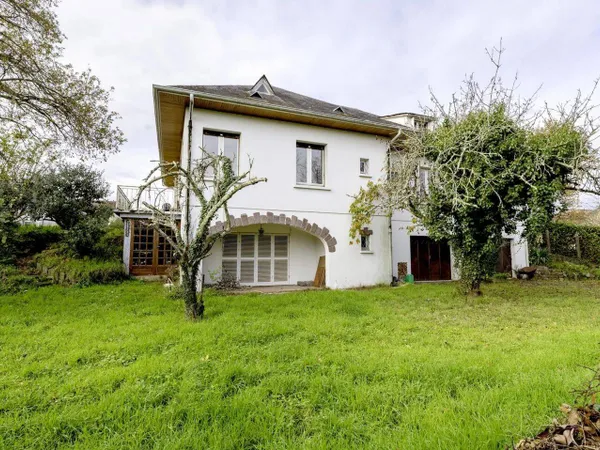 Maison 9 pièces 370 m² 