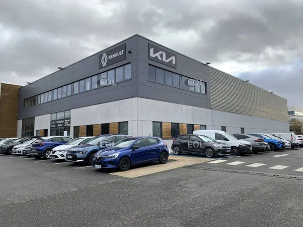 Local d'activité 1686 m² 