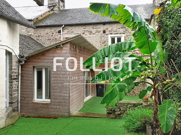 A LOUER - Montbray - Maison de bourg T5 (158 m²)avec jardin et garage 