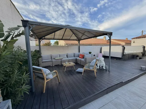 Villa T5 à Vitrolles avec 2 Logements Indépendants - Fort Potentiel Airbnb 