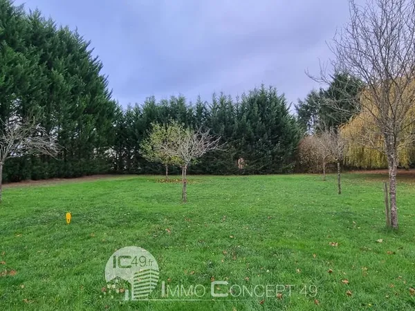 Terrain 902 m² Brissac-Quincé 