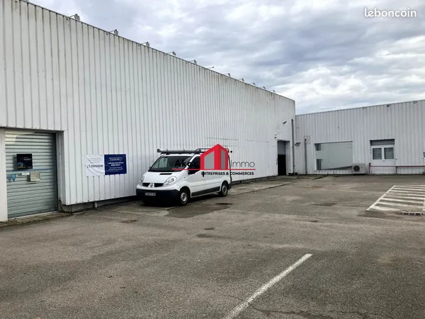 Local 515 m² Auxerre 