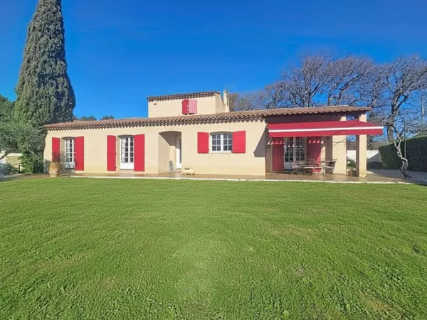 VILLA TRADITIONNELLE IDÉALE FAMILLE : PLAIN-PIED, GARAGE ET COMM 