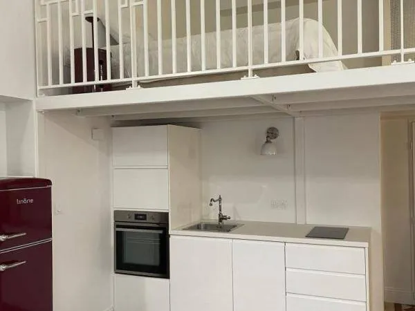 Studio 1 pièce 37 m² 