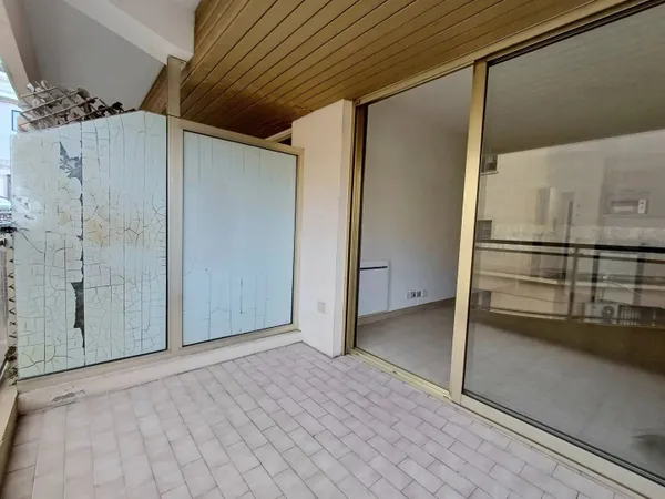 Studio 1 pièce 26 m² 