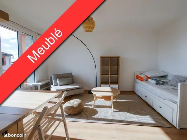 Studio 1 pièce 30 m² 
