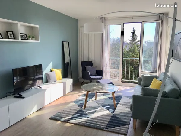 Chambre lumineuse en colocation proche Paris - Montreuil 
