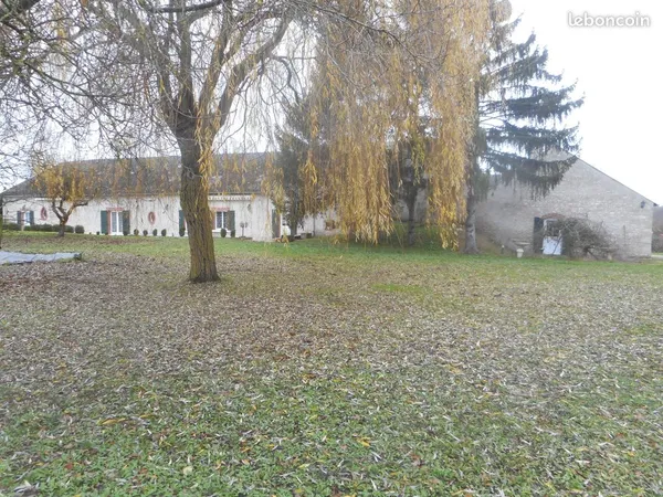 Belle propriété en u limite Ingré Saran orme 