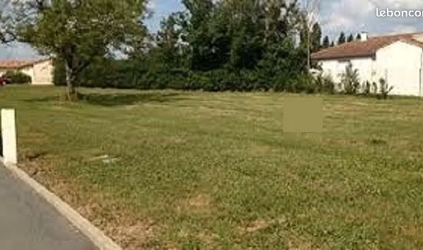 Terrain 696 m² Le Porge 