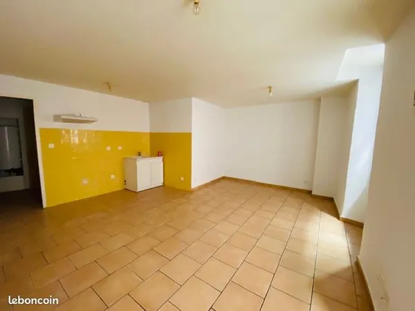 Studio au RDC 