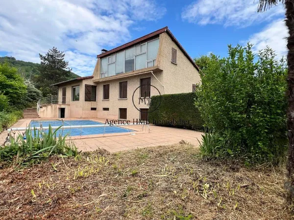 Maison 9 pièces 289 m² 