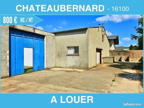 Entrepôt 216 m² Châteaubernard