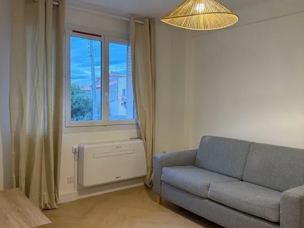Studio climatisé meublé refait à neuf - 28 m² + cave 
