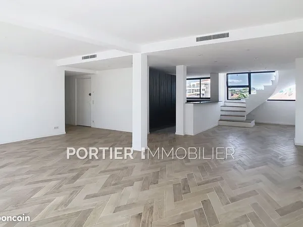 Appartement 4 pièces 139 m² 
