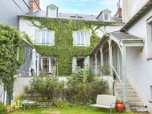 Maison de ville 11 pièces 279 m² 